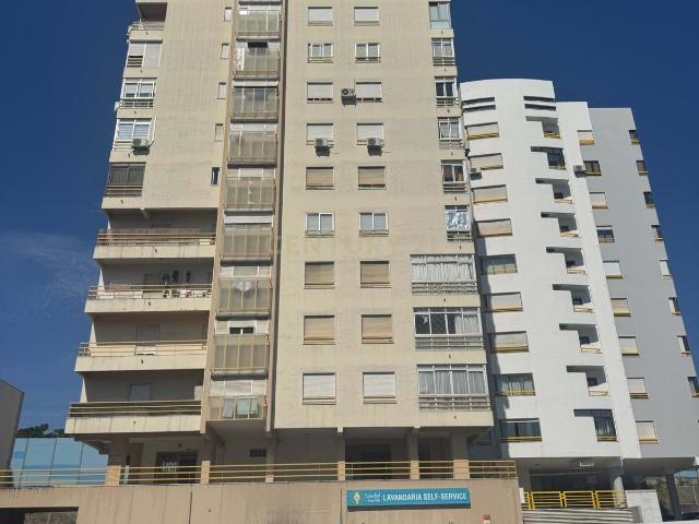 Loja venda em Falagueira, Amadora