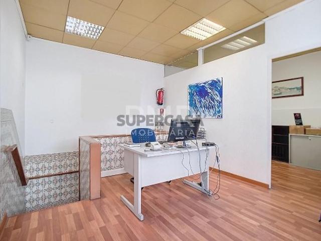 Armazém venda em Carriche, Lisboa