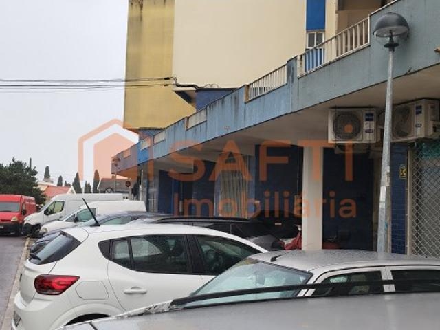 Loja venda em Santiago Dos Velhos, Lisboa