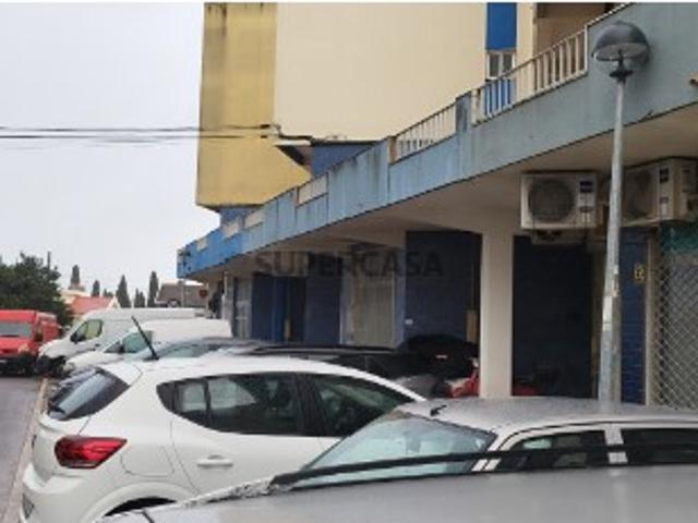 Armazém venda em Santiago Dos Velhos, Lisboa