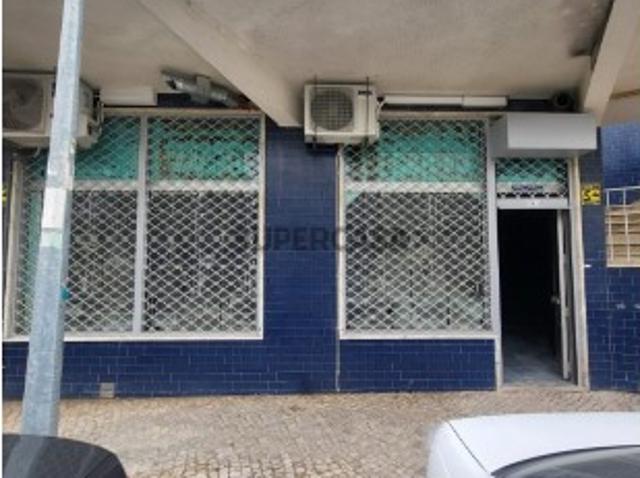 Armazém venda em Loures, Lisboa