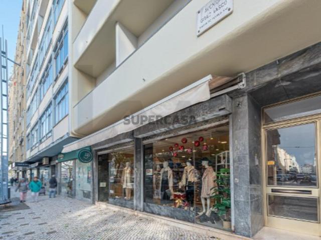 Armazém venda em Lisboa