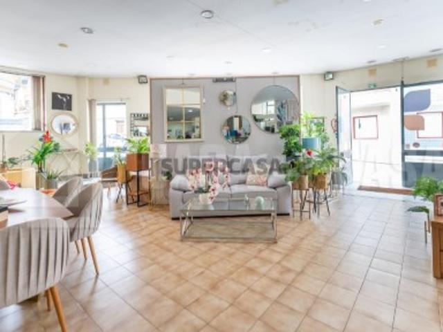 Armazém venda em Viseu