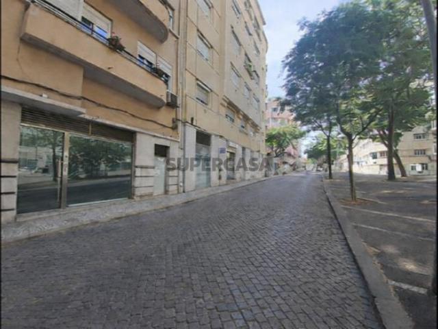 Armazém venda em Avenidas Novas, Lisboa