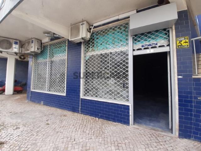 Armazém venda em Santiago Dos Velhos, Lisboa