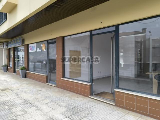 Armazém venda em Nelas