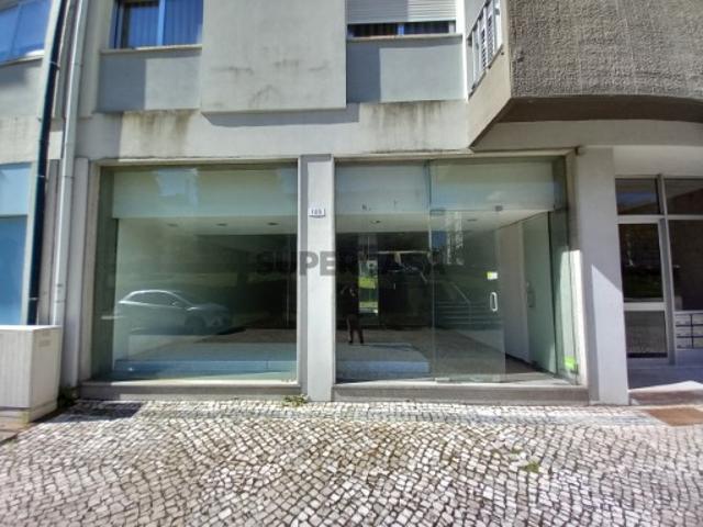 Armazém venda em São João Da Madeira, Aveiro
