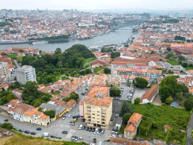 Loja venda em Lugar do Castelo, Vila Nova De Gaia