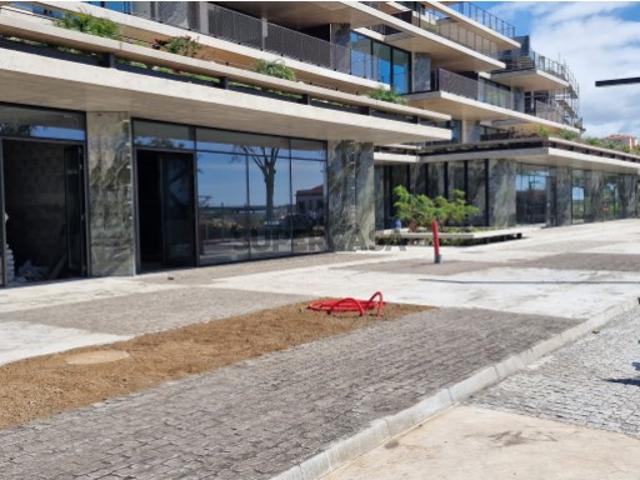 Armazém venda em Funchal, Amparo