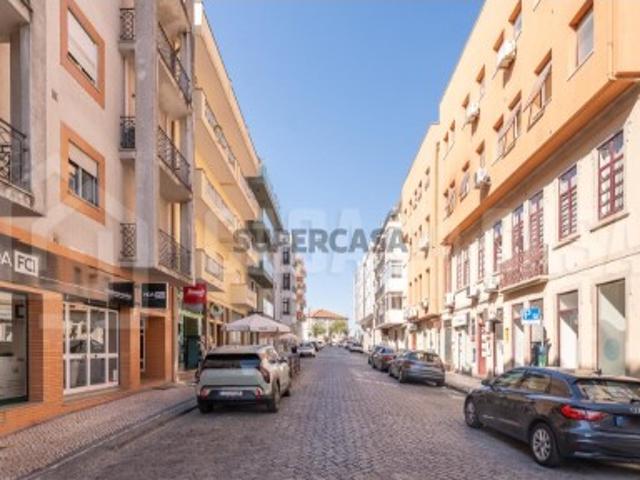 Armazém venda em Viseu