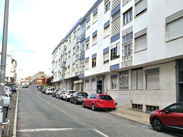 Loja venda em Bairro Olaio, Odivelas