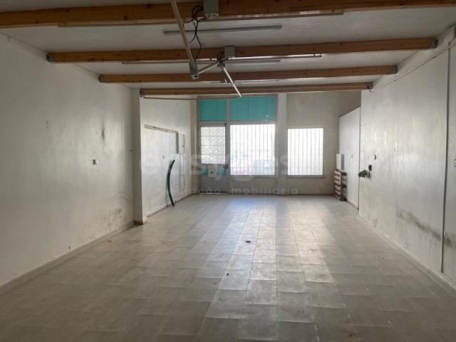 Loja venda em Urbanização das Urmeiras, Santiago Dos Velhos