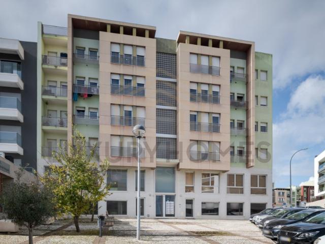 Loja venda em Santiago Dos Velhos, Lisboa