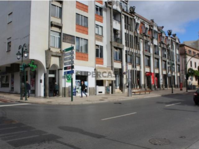 Armazém venda em Lamas, Bragança