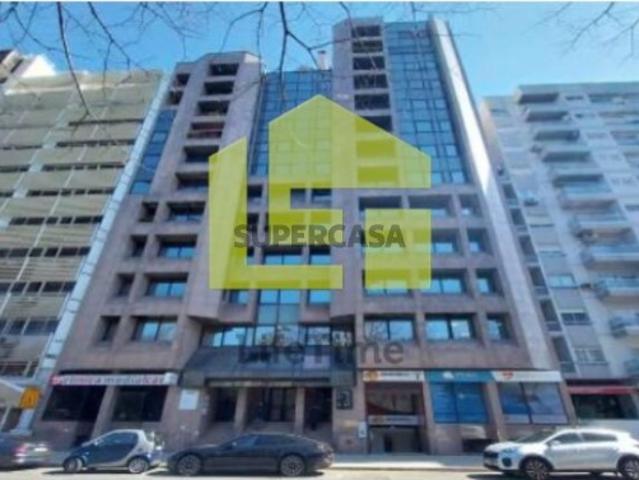 Armazém venda em Lisboa