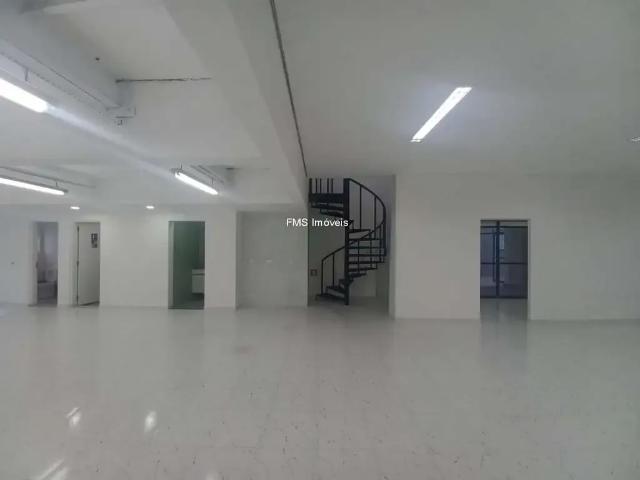 Ponto Comercial aluguel em Região Imediata de São Paulo, Região Metropolitana de São Paulo