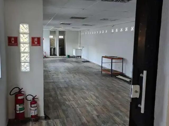 Ponto Comercial aluguel em Região Imediata de São Paulo, Região Metropolitana de São Paulo