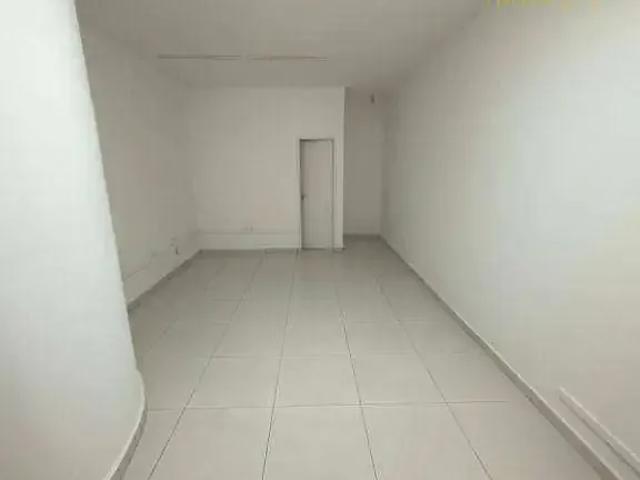 Ponto Comercial aluguel em Região Imediata de São Paulo, Região Metropolitana de São Paulo