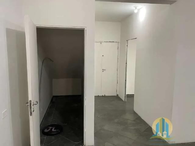 Ponto Comercial aluguel em Região Imediata de São Paulo, Região Metropolitana de São Paulo