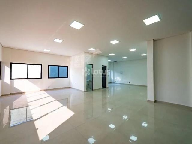 Ponto Comercial aluguel em Portal dos Ipês II, Cajamar