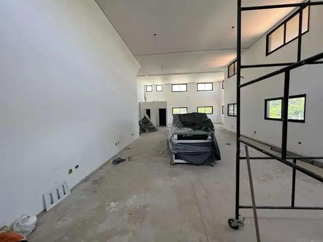 Ponto Comercial aluguel em Região Imediata de São Paulo, Região Metropolitana de São Paulo