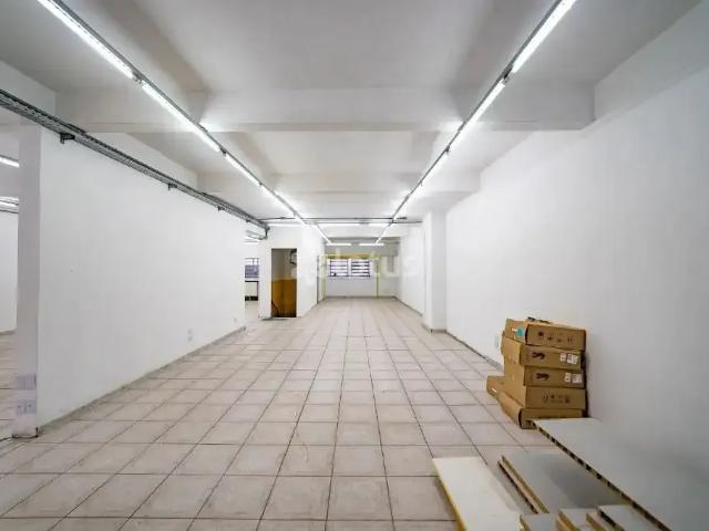 Ponto Comercial aluguel em Região Imediata de São Paulo, Região Metropolitana de São Paulo