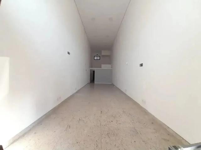Ponto Comercial aluguel em Região Imediata de São Paulo, Região Metropolitana de São Paulo