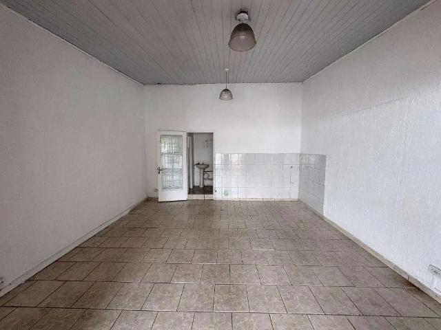 Ponto Comercial aluguel em Região Imediata de São Paulo, Região Metropolitana de São Paulo