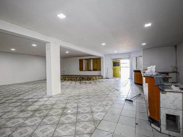 Ponto Comercial aluguel em Mercês, Curitiba