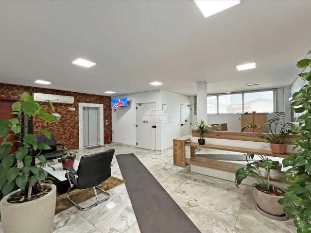 Ponto Comercial aluguel em Cristo Rei, Curitiba