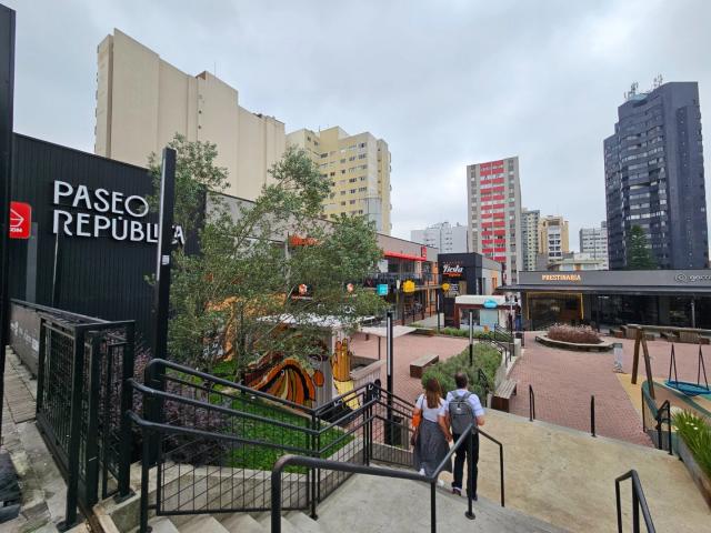 Ponto Comercial aluguel em Portão, Curitiba