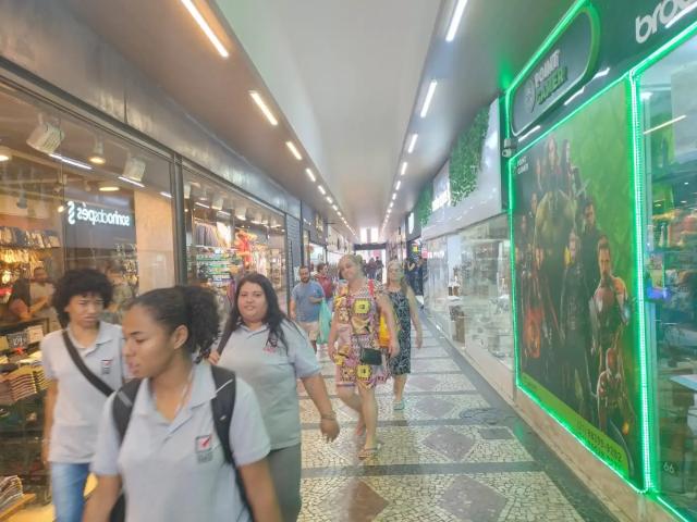 Ponto Comercial aluguel em Duque de Caxias, Região Geográfica Intermediária do Rio de Janeiro
