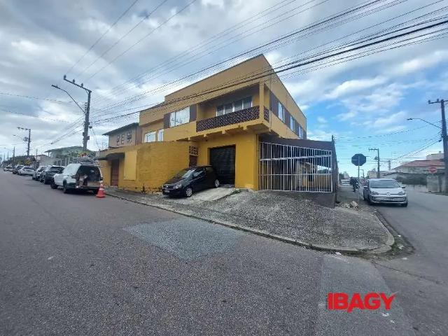 Ponto Comercial aluguel em Capoeiras, Florianópolis