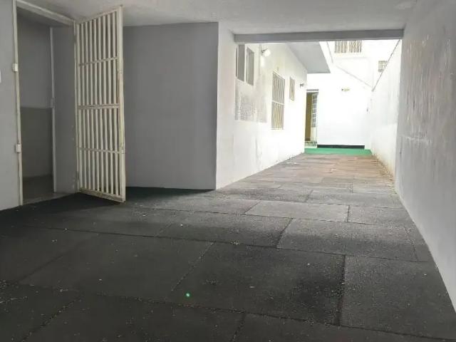 Ponto Comercial aluguel em Região Imediata de São Paulo, Região Metropolitana de São Paulo