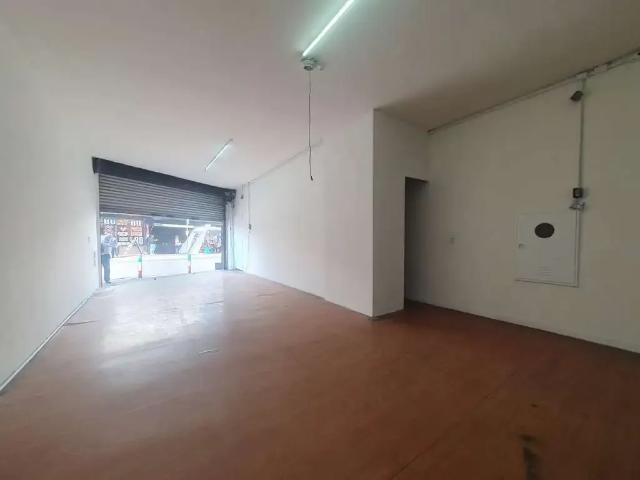 Ponto Comercial aluguel em Região Imediata de São Paulo, Região Metropolitana de São Paulo