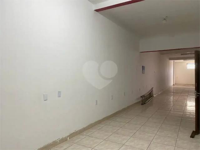 Ponto Comercial aluguel em Região Imediata de São Paulo, Região Metropolitana de São Paulo