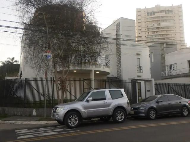 Ponto Comercial aluguel em Região Imediata de São Paulo, Região Metropolitana de São Paulo