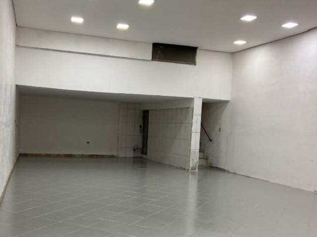 Ponto Comercial aluguel em Região Imediata de São Paulo, Região Metropolitana de São Paulo