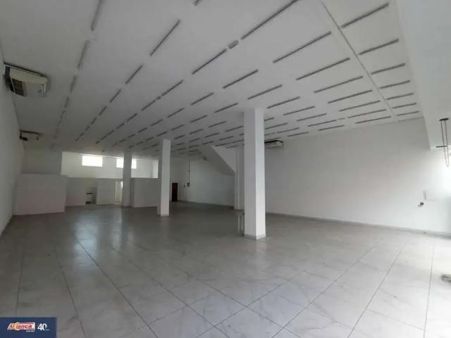 Ponto Comercial aluguel em Região Imediata de São Paulo, Região Metropolitana de São Paulo