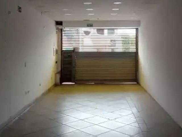 Ponto Comercial aluguel em Região Imediata de São Paulo, Região Metropolitana de São Paulo