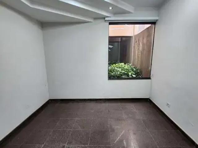 Ponto Comercial aluguel em Região Imediata de São Paulo, Região Metropolitana de São Paulo
