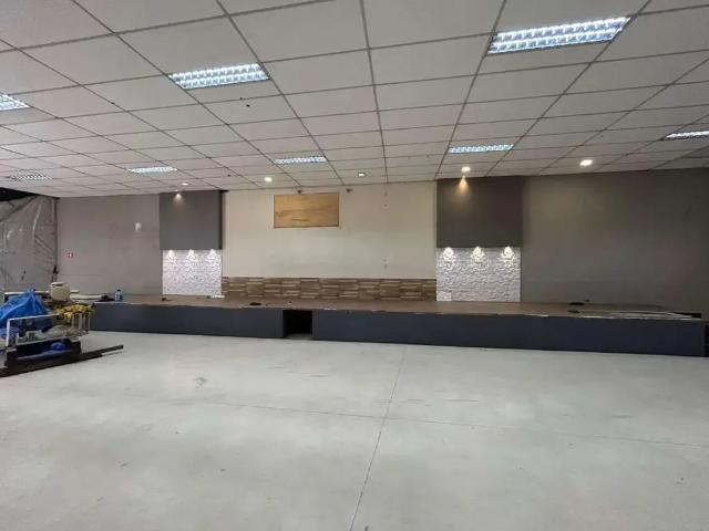 Ponto Comercial aluguel em Região Imediata de São Paulo, Região Metropolitana de São Paulo