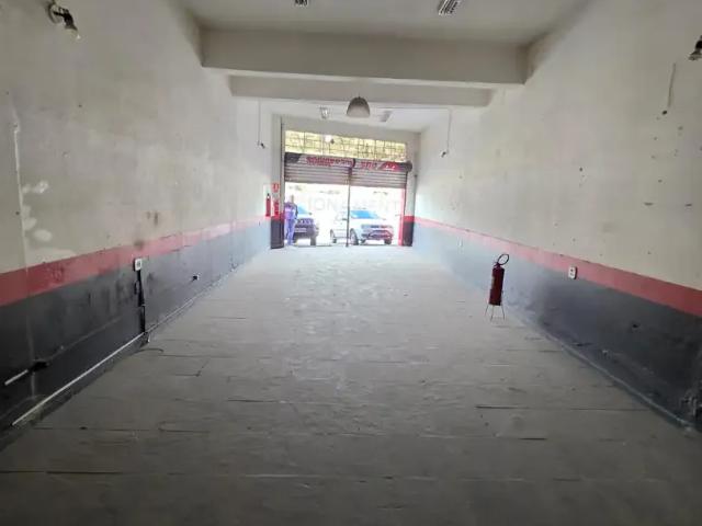 Ponto Comercial aluguel em Região Imediata de São Paulo, Região Metropolitana de São Paulo