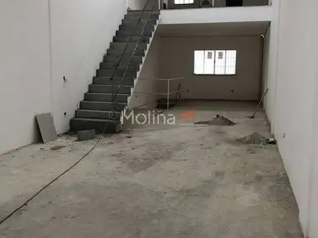 Ponto Comercial aluguel em Região Imediata de São Paulo, Região Metropolitana de São Paulo