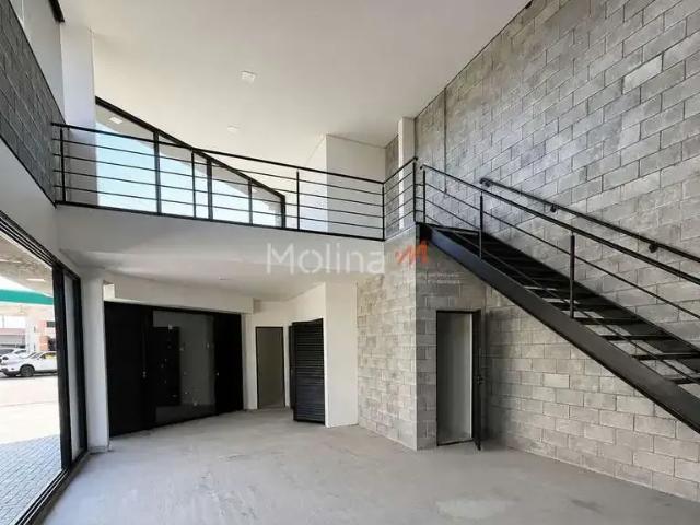 Ponto Comercial aluguel em Região Imediata de São Paulo, Região Metropolitana de São Paulo