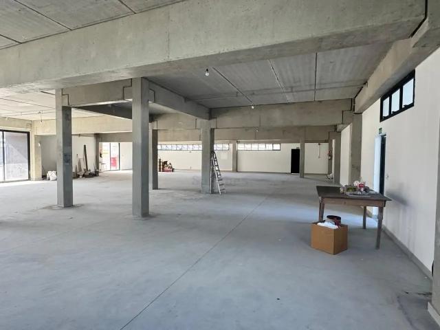 Ponto Comercial aluguel em Região Imediata de São Paulo, Região Metropolitana de São Paulo