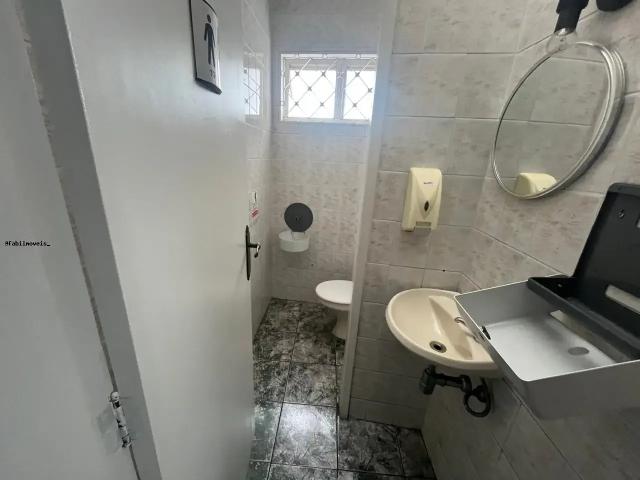Ponto Comercial aluguel em Região Imediata de São Paulo, Região Metropolitana de São Paulo