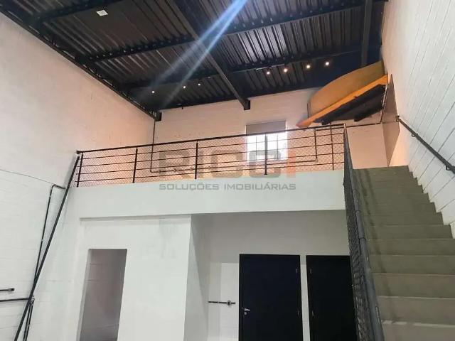 Ponto Comercial aluguel em Região Imediata de São Paulo, Região Metropolitana de São Paulo