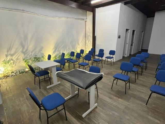 Ponto Comercial aluguel em Kaonze, Nova Iguaçu