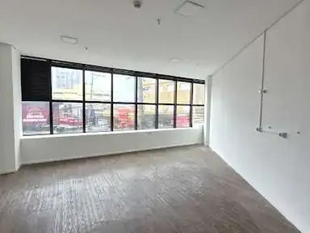 Ponto Comercial aluguel em Região Imediata de São Paulo, Região Metropolitana de São Paulo